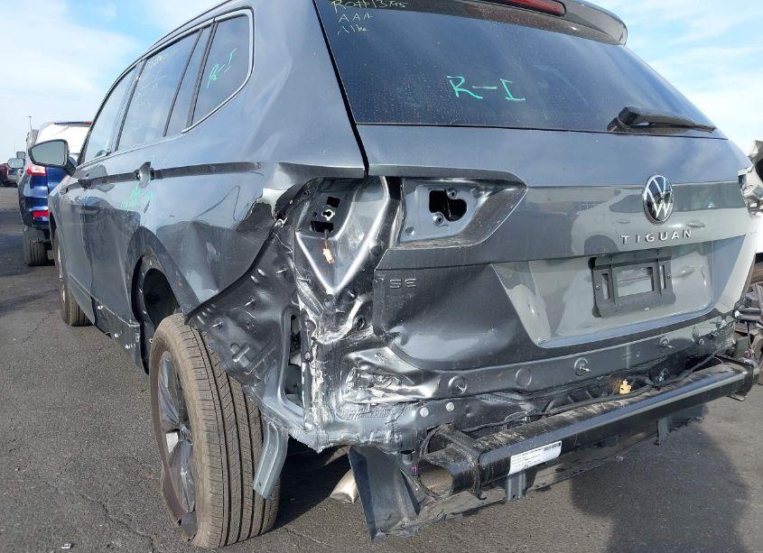 Photo 6 of 2024 Volkswagen Tiguan 2.0T SE/WOLFSBURG EDITION (VIN 3VVNB7AXXRM121134)