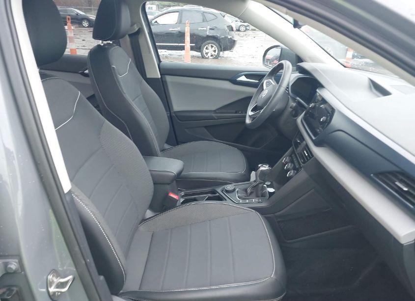 Photo 5 of 2023 Volkswagen Taos 1.5T SE (VIN 3VVNX7B21PM307386)