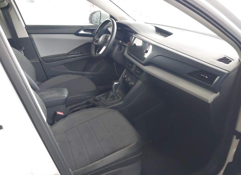 Photo 5 of 2023 Volkswagen Taos 1.5T SE (VIN 3VVNX7B22PM315903)