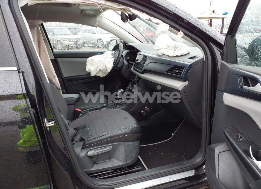 Photo 5 of 2023 Volkswagen Taos 1.5T SE (VIN 3VVNX7B22PM336007)