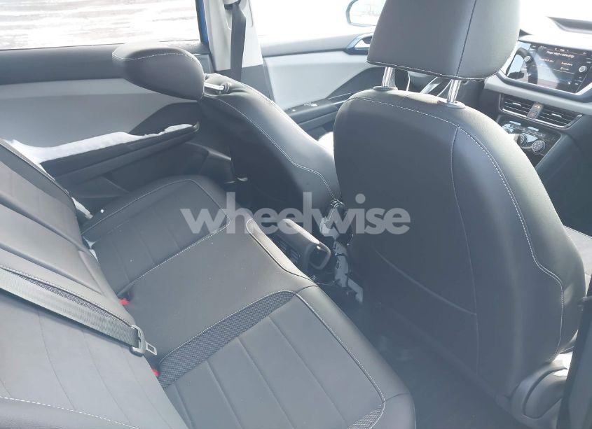 Photo 8 of 2023 Volkswagen Taos 1.5T SE (VIN 3VVNX7B22PM342731)