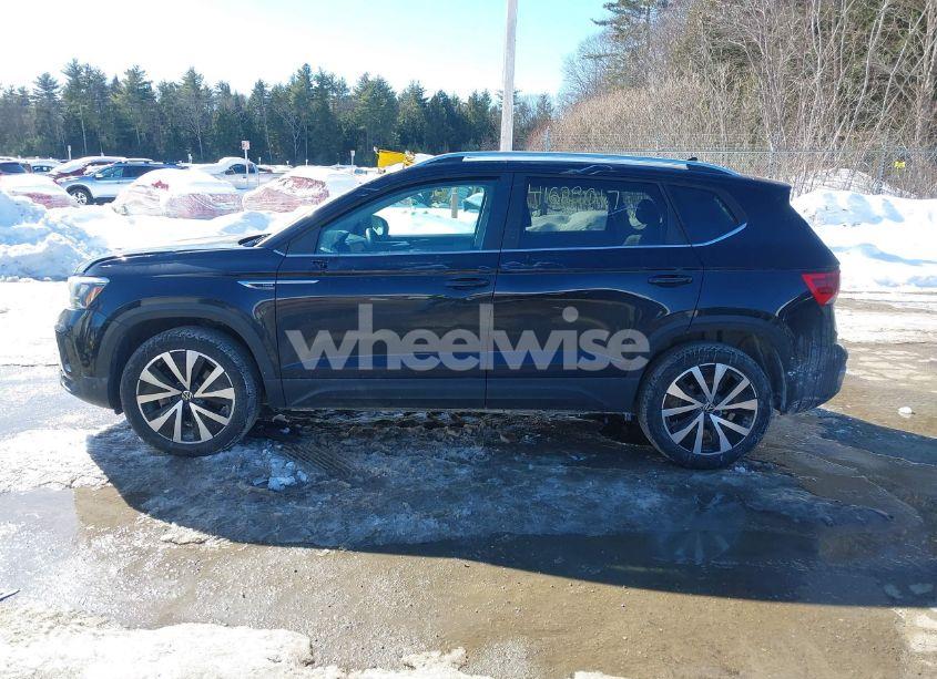 Photo 14 of 2023 Volkswagen Taos 1.5T SE (VIN 3VVNX7B25PM302546)