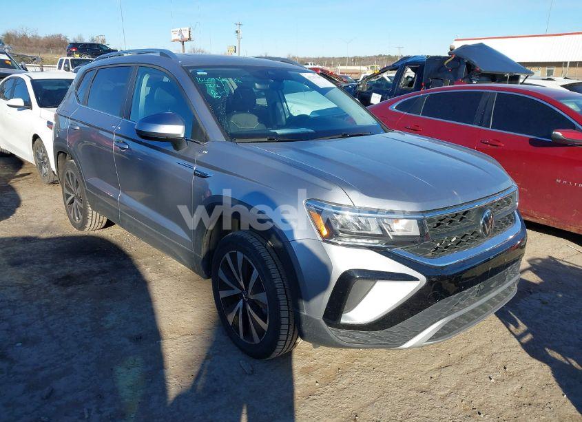 2023 Volkswagen Taos 1.5T SE (VIN 3VVNX7B27PM302175) main photo