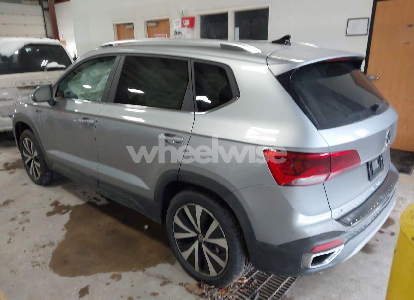 Photo 3 of 2023 Volkswagen Taos 1.5T SE (VIN 3VVNX7B28PM316991)