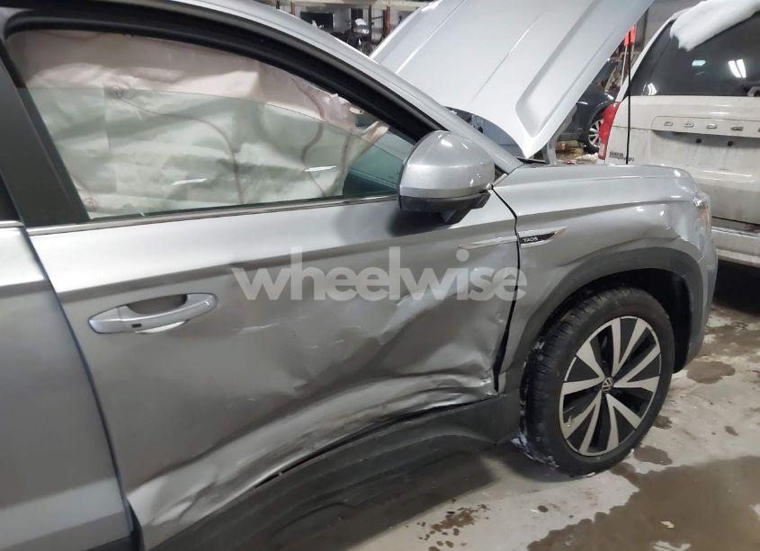 Photo 6 of 2023 Volkswagen Taos 1.5T SE (VIN 3VVNX7B28PM316991)