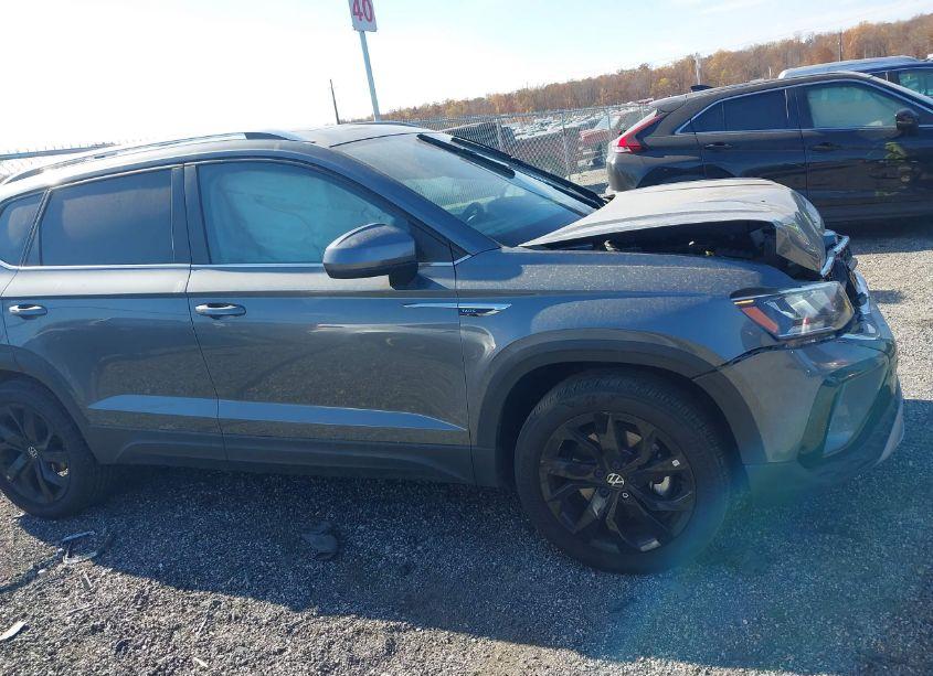 Photo 13 of 2023 Volkswagen Taos 1.5T SE (VIN 3VVNX7B29PM304994)