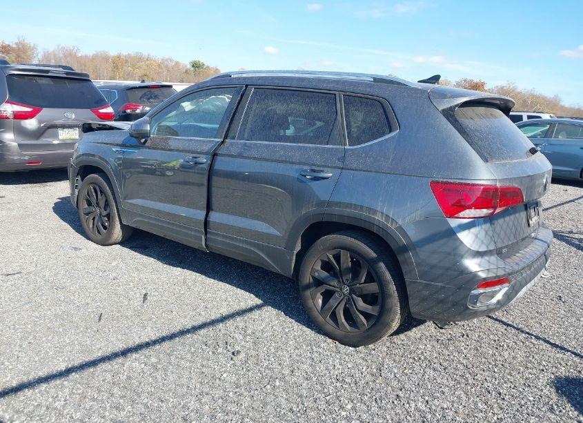 Photo 3 of 2023 Volkswagen Taos 1.5T SE (VIN 3VVNX7B29PM304994)