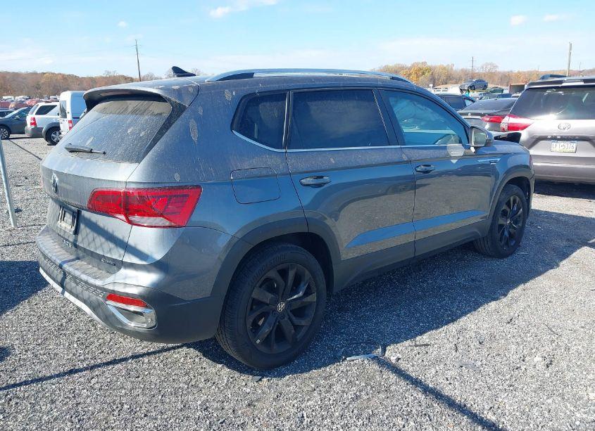 Photo 4 of 2023 Volkswagen Taos 1.5T SE (VIN 3VVNX7B29PM304994)