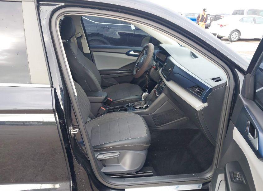 Photo 5 of 2022 Volkswagen Taos 1.5T SE (VIN 3VVPX7B20NM052607)