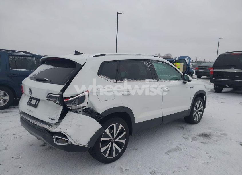 Photo 4 of 2022 Volkswagen Taos 1.5T SE (VIN 3VVPX7B21NM055175)