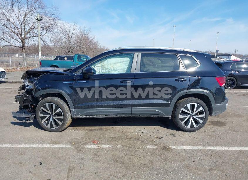 Photo 14 of 2022 Volkswagen Taos 1.5T SE (VIN 3VVPX7B21NM098558)
