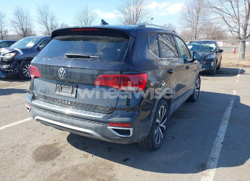 Photo 4 of 2022 Volkswagen Taos 1.5T SE (VIN 3VVPX7B21NM098558)