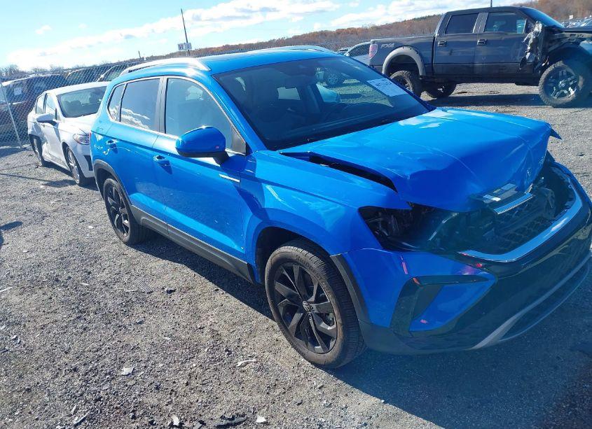 2022 Volkswagen Taos 1.5T SE (VIN 3VVPX7B23NM078599) main photo