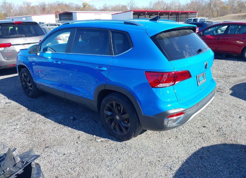 Photo 3 of 2022 Volkswagen Taos 1.5T SE (VIN 3VVPX7B23NM078599)