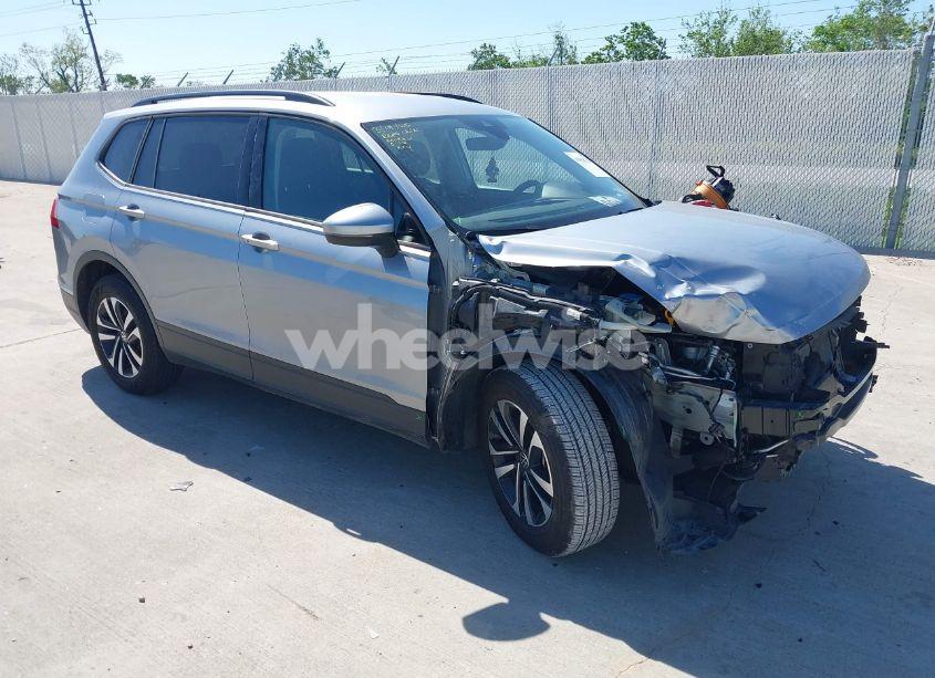 2024 Volkswagen Tiguan 2.0T S (VIN 3VVRB7AX0RM029581) main photo