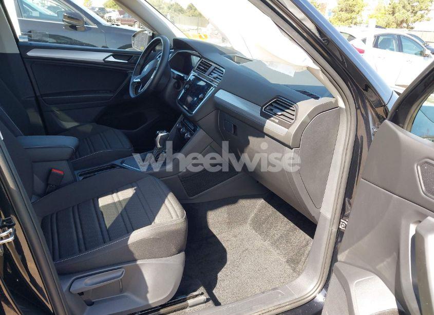 Photo 5 of 2024 Volkswagen Tiguan 2.0T S (VIN 3VVRB7AX1RM136302)