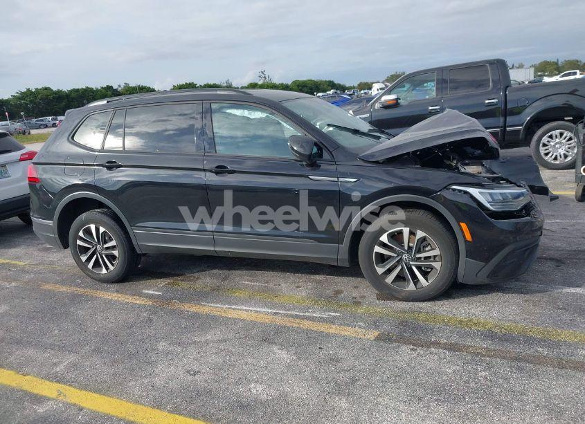 Photo 14 of 2024 Volkswagen Tiguan 2.0T S (VIN 3VVRB7AX2RM059746)