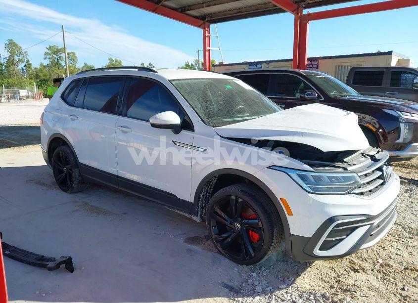 Photo 14 of 2023 Volkswagen Tiguan 2.0T S (VIN 3VVRB7AX3PM109017)