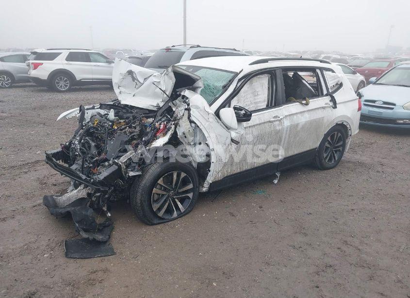 Photo 2 of 2024 Volkswagen Tiguan 2.0T S (VIN 3VVRB7AX3RM080265)