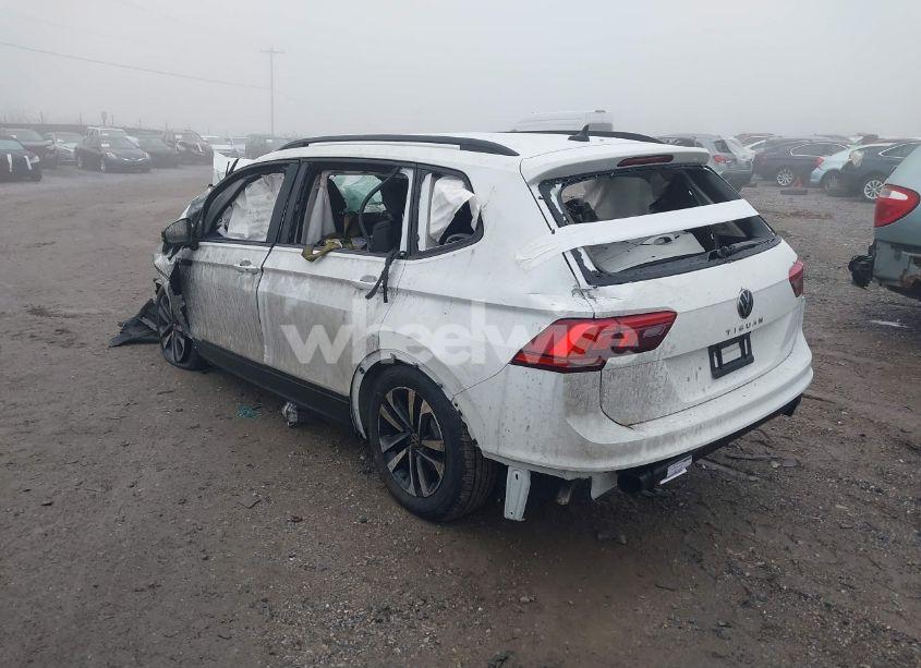 Photo 3 of 2024 Volkswagen Tiguan 2.0T S (VIN 3VVRB7AX3RM080265)