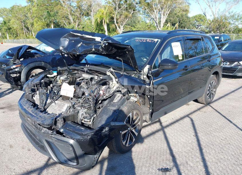 Photo 2 of 2023 Volkswagen Tiguan 2.0T S (VIN 3VVRB7AX4PM028690)