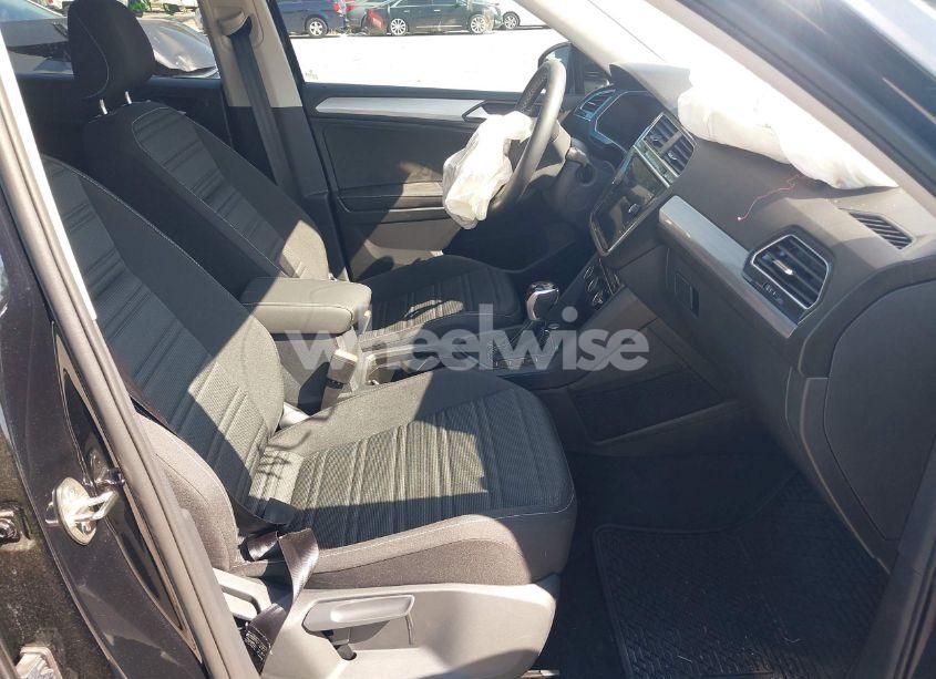 Photo 5 of 2024 Volkswagen Tiguan 2.0T S (VIN 3VVRB7AX4RM226494)