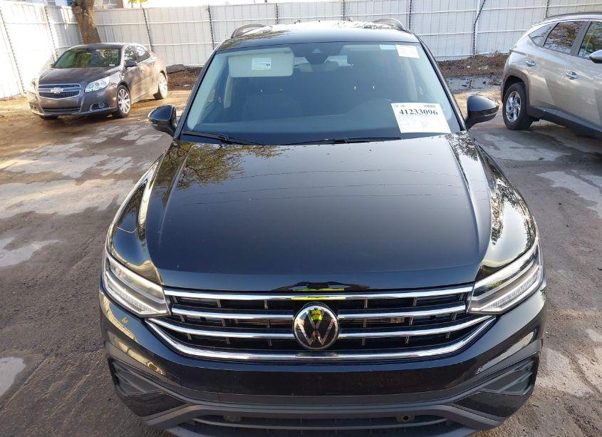 Photo 12 of 2024 Volkswagen Tiguan 2.0T S (VIN 3VVRB7AX5RM196499)