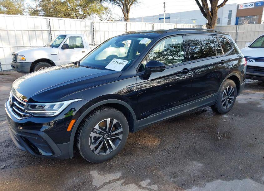 Photo 2 of 2024 Volkswagen Tiguan 2.0T S (VIN 3VVRB7AX5RM196499)
