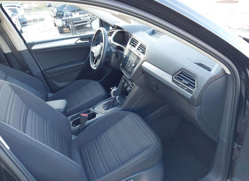 Photo 5 of 2024 Volkswagen Tiguan 2.0T S (VIN 3VVRB7AX5RM196499)
