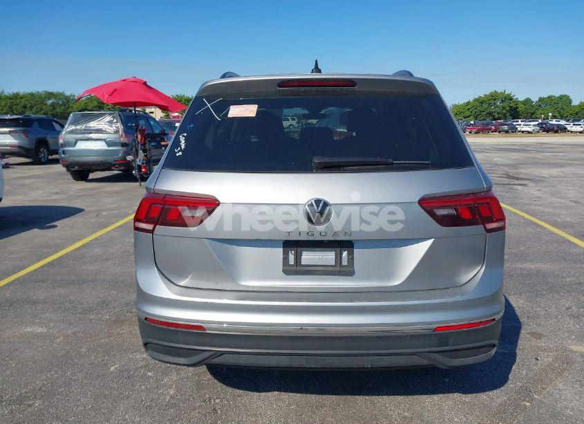 Photo 15 of 2024 Volkswagen Tiguan 2.0T S (VIN 3VVRB7AX6RM030444)