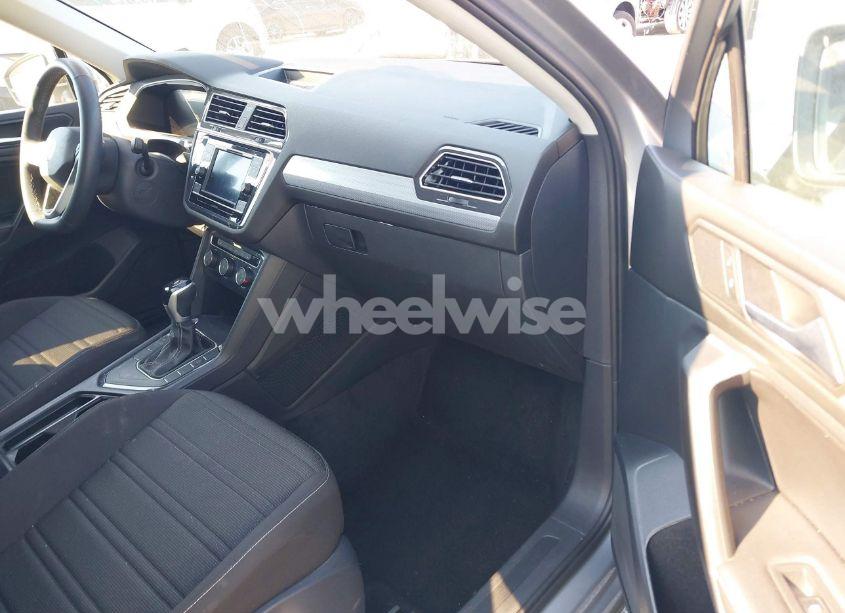 Photo 5 of 2024 Volkswagen Tiguan 2.0T S (VIN 3VVRB7AX6RM030444)