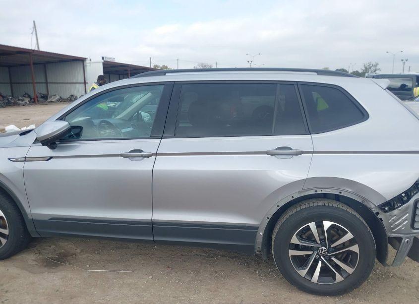 Photo 15 of 2023 Volkswagen Tiguan 2.0T S (VIN 3VVRB7AX8PM064754)