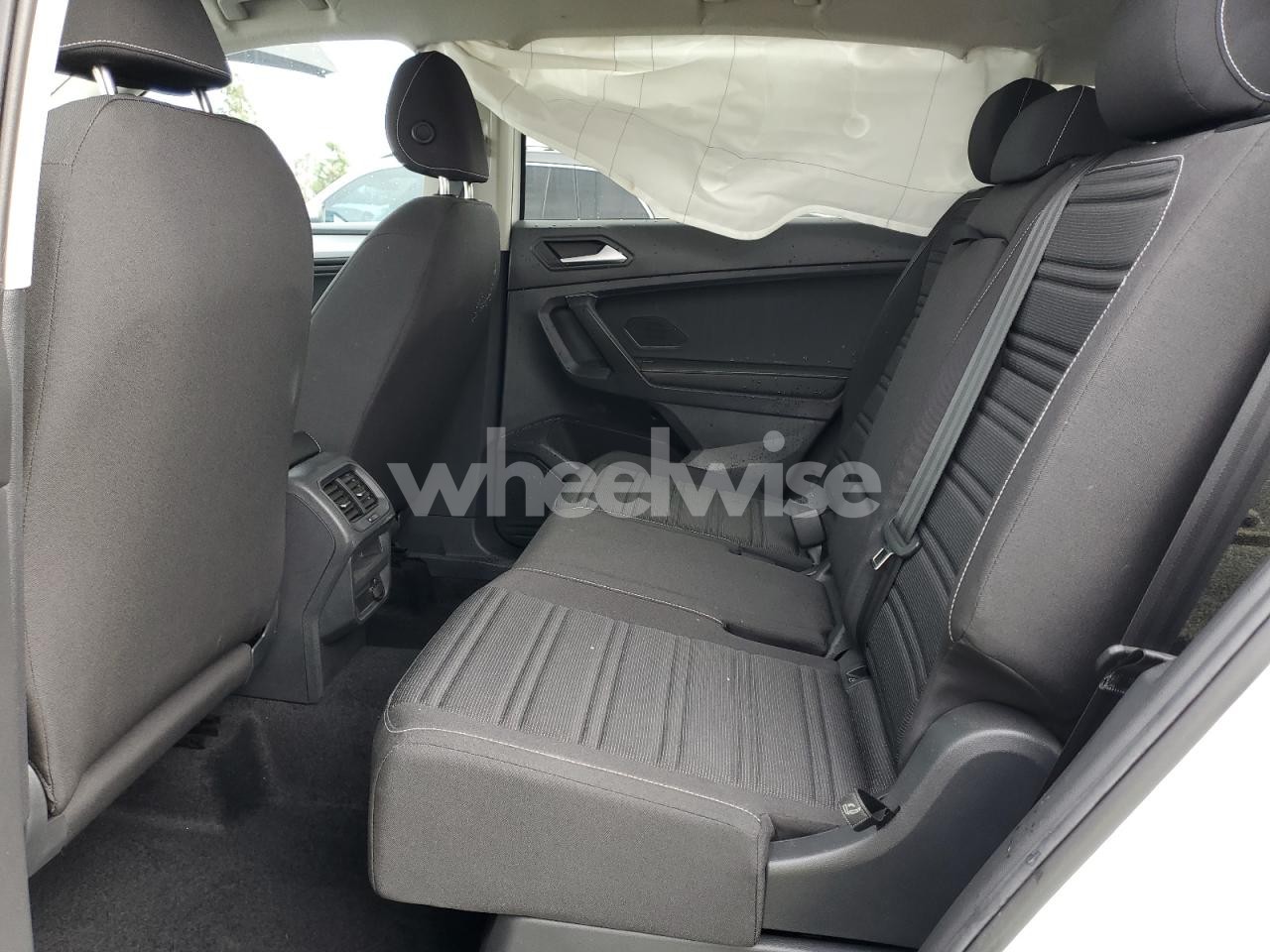 Photo 11 of 2023 VOLKSWAGEN TIGUAN S N/A (VIN 3VVRB7AX9PM108907)
