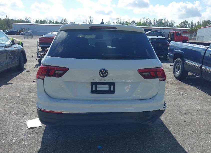 Photo 17 of 2024 Volkswagen Tiguan 2.0T S (VIN 3VVRB7AX9RM211800)