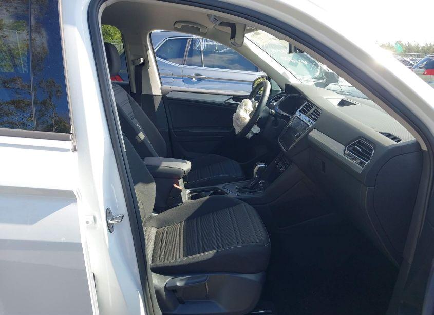 Photo 5 of 2024 Volkswagen Tiguan 2.0T S (VIN 3VVRB7AX9RM211800)