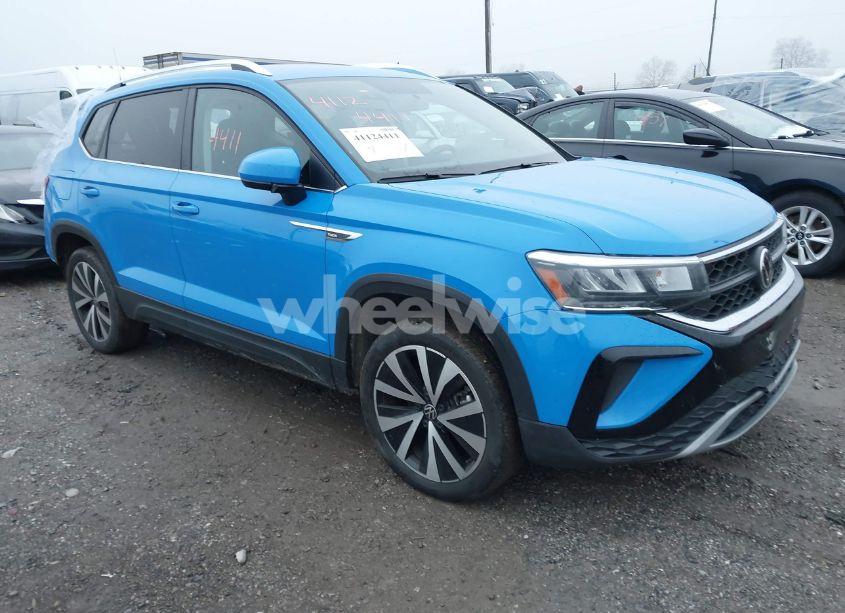 2022 Volkswagen Taos 1.5T SE (VIN 3VVRX7B21NM010150) main photo