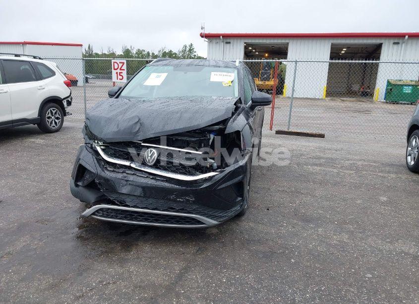 Photo 6 of 2022 Volkswagen Taos 1.5T SE (VIN 3VVRX7B22NM059986)