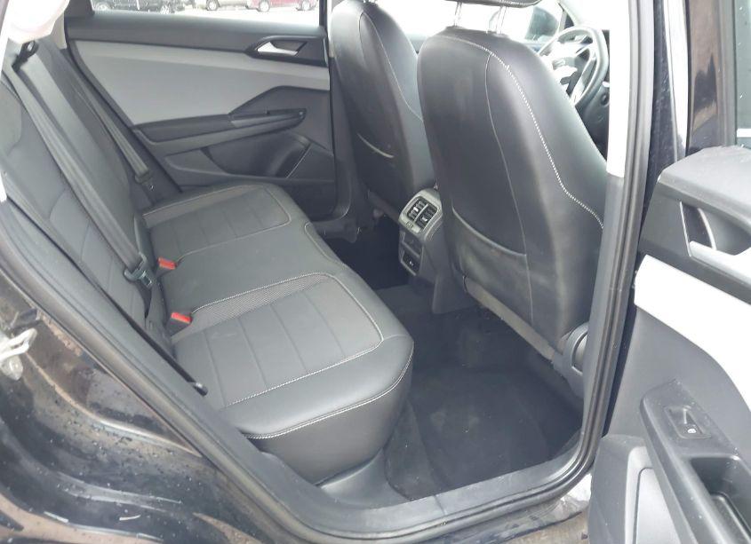 Photo 8 of 2022 Volkswagen Taos 1.5T SE (VIN 3VVRX7B22NM087416)