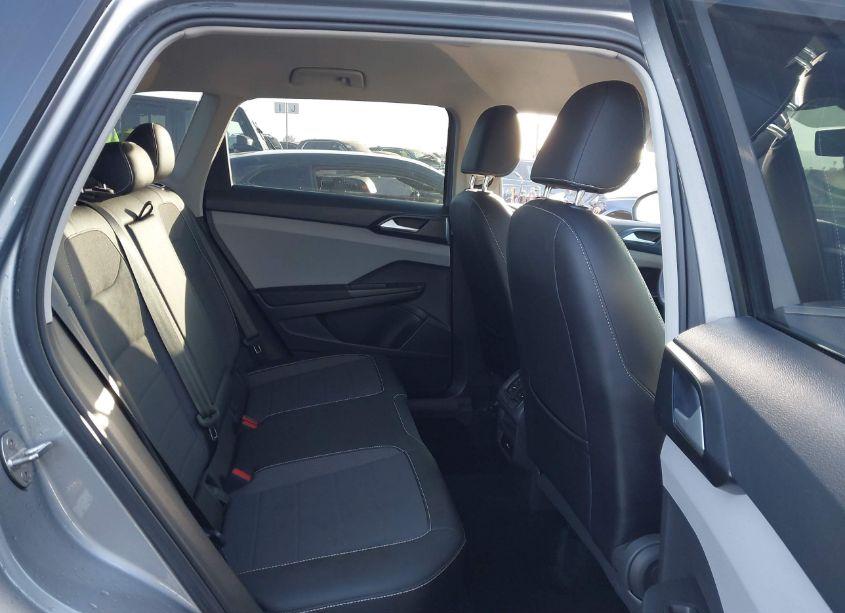 Photo 8 of 2022 Volkswagen Taos 1.5T SE (VIN 3VVRX7B25NM062655)