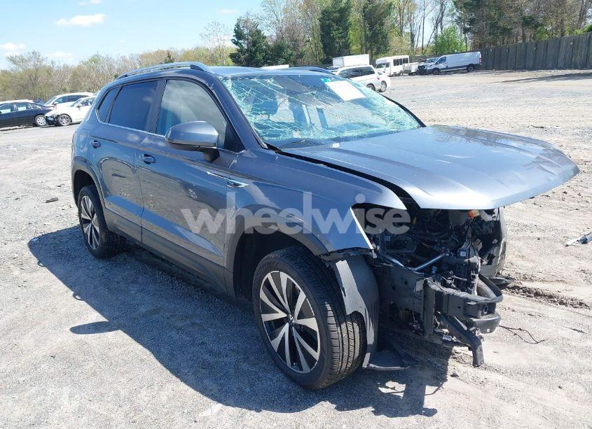 2022 Volkswagen Taos 1.5T SE (VIN 3VVRX7B26NM012802) main photo