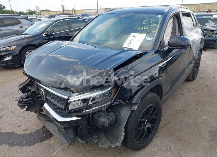 Photo 6 of 2022 Volkswagen Taos 1.5T SE (VIN 3VVRX7B28NM010498)