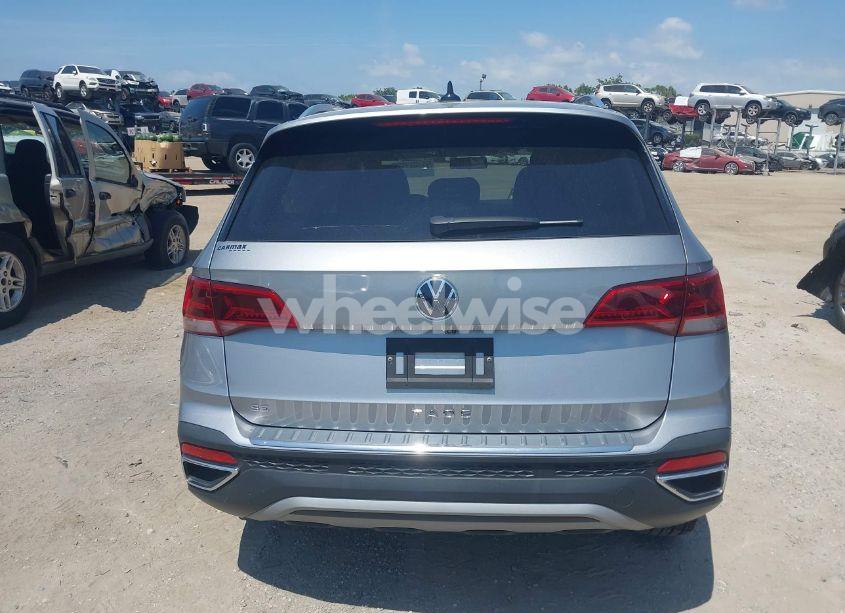 Photo 17 of 2022 Volkswagen Taos 1.5T SE (VIN 3VVRX7B29NM092290)