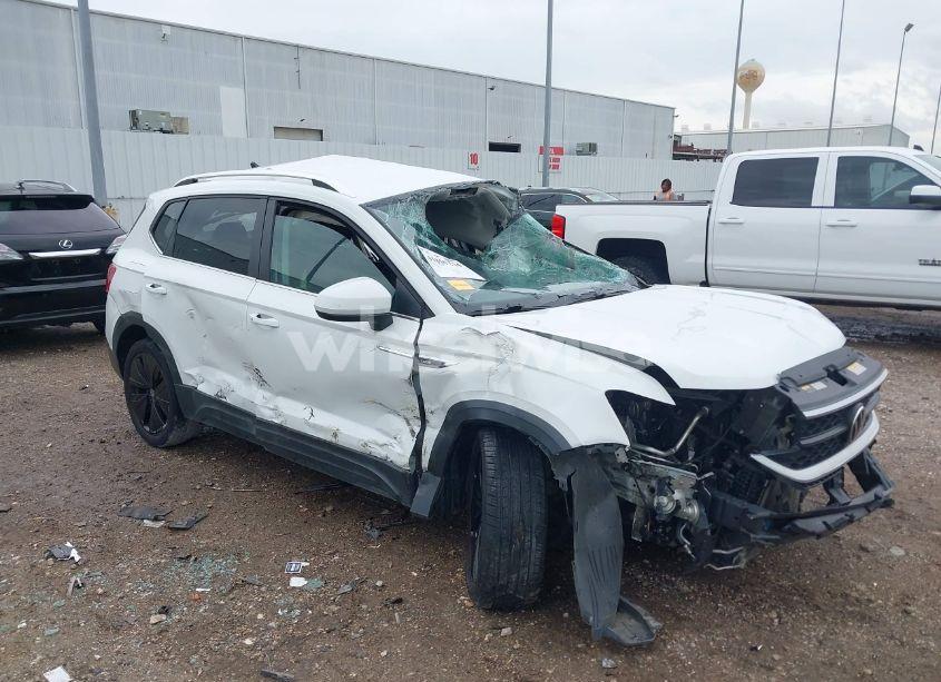 2022 Volkswagen Taos 1.5T SE (VIN 3VVRX7B2XNM040425) main photo