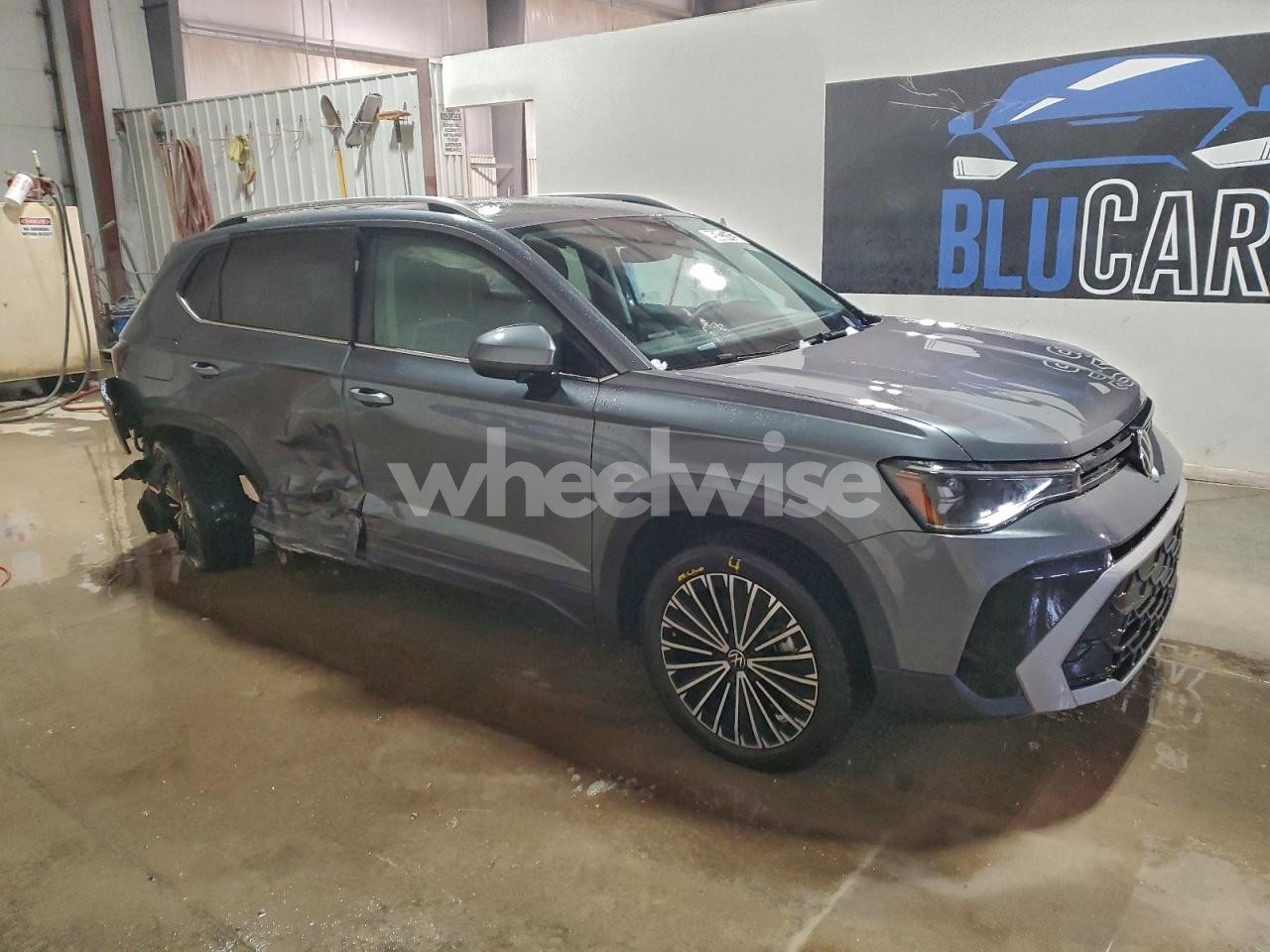 Photo 4 of 2025 VOLKSWAGEN TAOS SE (VIN 3VVSC7B21SM019908)