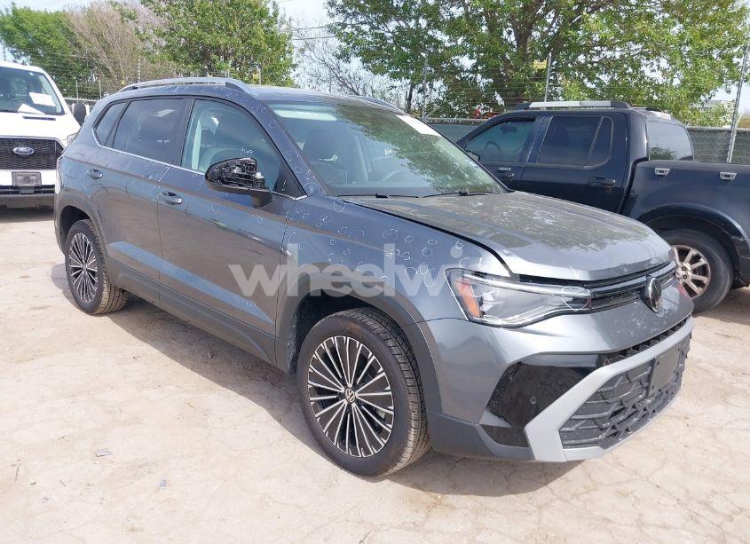 2025 Volkswagen Taos 1.5T SE (VIN 3VVSC7B23SM006366) main photo