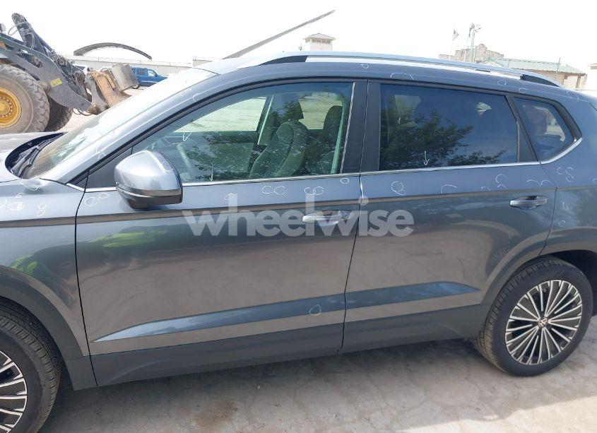 Photo 14 of 2025 Volkswagen Taos 1.5T SE (VIN 3VVSC7B23SM006366)