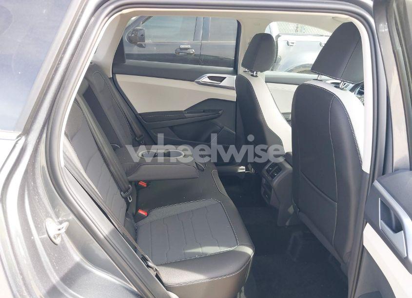 Photo 8 of 2025 Volkswagen Taos 1.5T SE (VIN 3VVSC7B23SM006366)