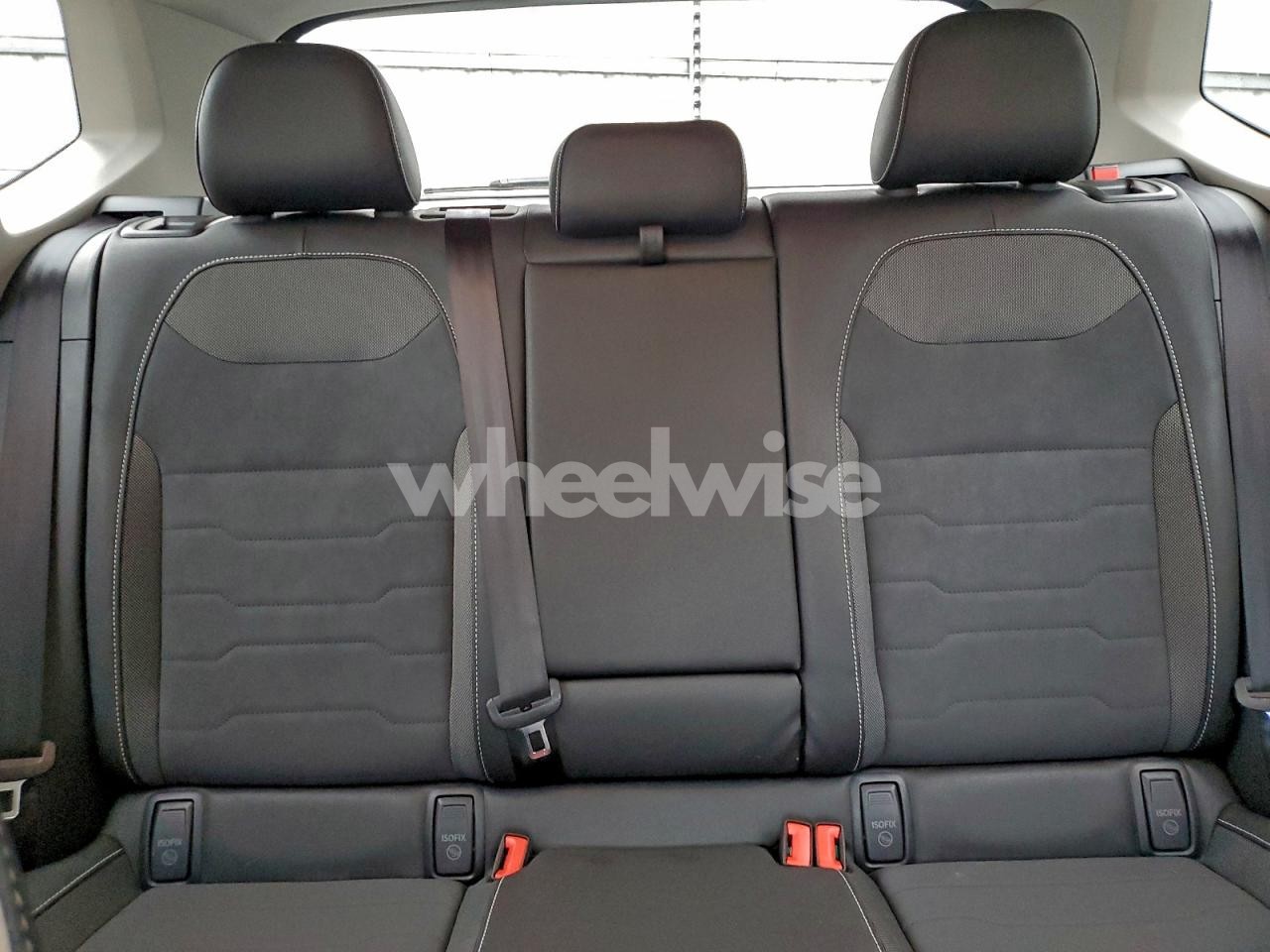 Photo 10 of 2025 VOLKSWAGEN TAOS SE N/A (VIN 3VVSC7B25SM040602)