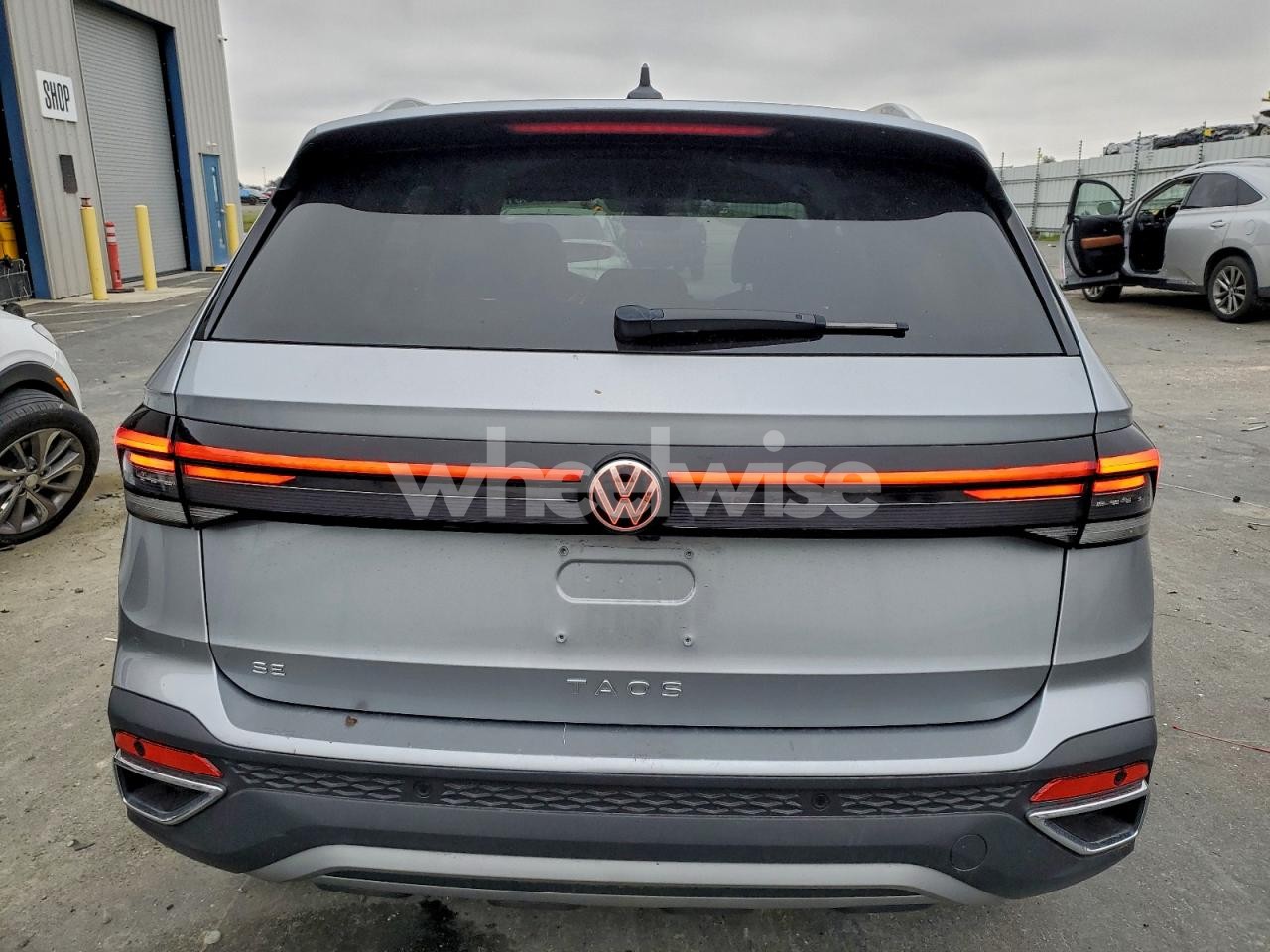 Photo 6 of 2025 VOLKSWAGEN TAOS SE N/A (VIN 3VVSC7B25SM040602)