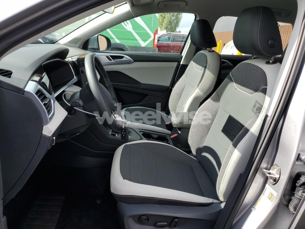 Photo 7 of 2026 VOLKSWAGEN TAOS SE N/A (VIN 3VVSC7B28TM009152)